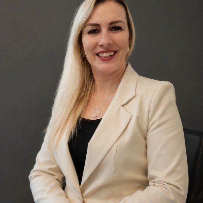 Profa. Simone Bertoncelli Cintra